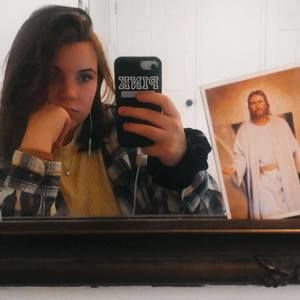 Meet your Posher, Lacey